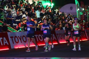 BIB: 526, 0122, 4709
                            <button type="button" onclick="openModal(23204933)" class="btn btn-primary btn-sm float-right btn-popup" data-toggle="modal" data-target=".modal-high-quality">
                        <i class="fas fa-shopping-cart"></i> Add to Cart
                    </button>
                                            <button type="button" onclick="isThisMe(23204933, true)" class="btn btn-success btn-sm float-right btn-popup btn-isme hidden" data-toggle="tooltip" data-placement="bottom" title="นี่คือรูปของคุณใช่ไหม คลิกที่นี่เพื่อเอาเข้าอัลบั้ม">
                        <i class="fas fa-plus"></i> Add to album
                    </button>
                    <button type="button" onclick="isThisMe(23204933, false)" class="btn btn-warning btn-sm float-right btn-popup btn-isnotme hidden">
                        <i class="fas fa-ban"></i> Remove from album
                    </button>